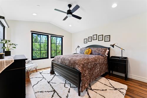 Gallery Image Photo45.jpg