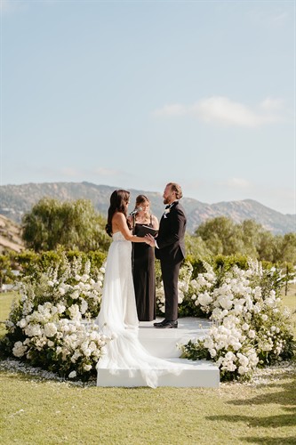 Gallery Image MarissaandNick_Hummingbird_Nest_Wedding_-_Lauren_Newman_Photography-453.jpg