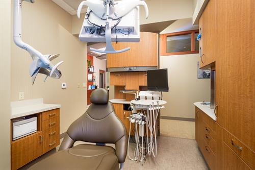 Gallery Image Treatment_room_inside_of_Rice_Dentistry_in_Irvine.jpg