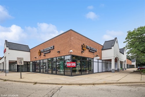 Gallery Image 01_792-E-Rand-Rd_Print_(1).jpg