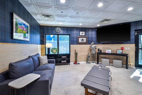 Gallery Image 2-web-or-mls-DSC_0006-Edit.jpg