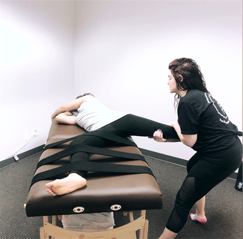 Stretch therapy to help expand your tight hip flexors! Stretch therapy to help expand your tight hip flexors!