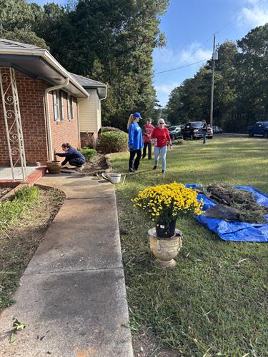 2025, 10-07 Lowes & MAVA Building Homes for Heroes Revitalization Project for Veteran in Need