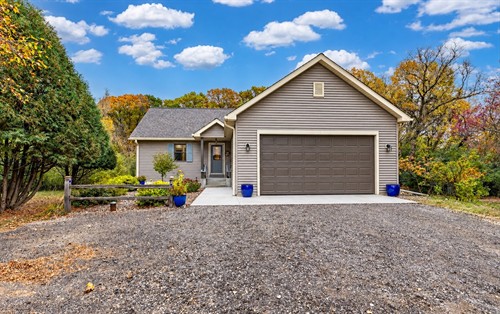 1739 97th Ave, Hammond, WI: Tucked away in a cul de sac on 3 acres