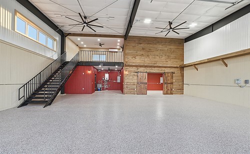663 Valerie Ave 419-420 in Hudson: End unit 40x50 with windows and upgraded Mezzanine with kitchenette.