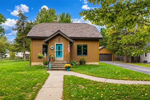 525 N Fremont St — charming 3-bedroom home for sale in downtown River Falls