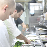 Top Pay for Restaurant Prep Chefs and Line Cooks