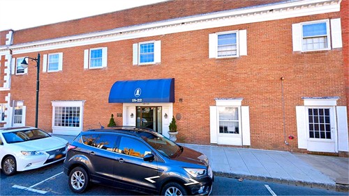 Bank Street Centre Front