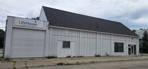 Gallery Image food_pantry3.jpg