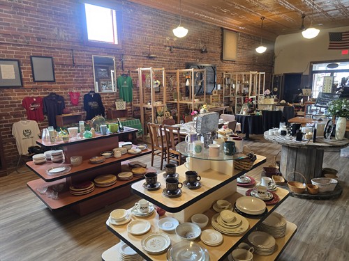 Gallery Image thrift2.jpg
