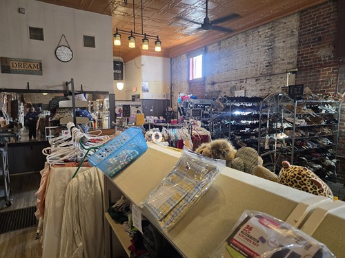 Gallery Image thrift3.jpg