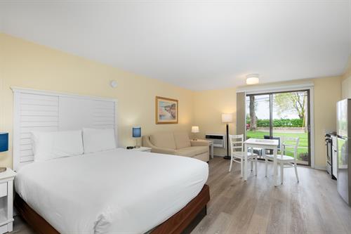 Gallery Image SEA_ShoreRoad_1Q_1stFloor_Room107.jpg