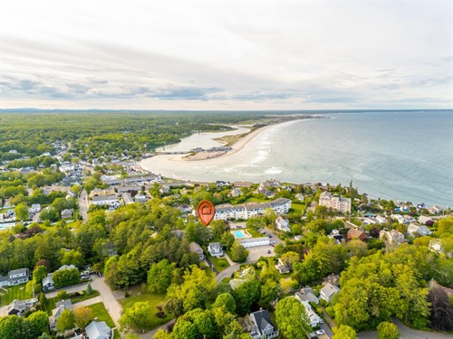 Walk to Ogunquit Main Beach and downtown shops and restaurants