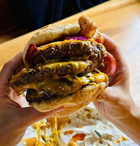 Our Triple-Wide Bubba Burger Challenge (24 Ounces!)