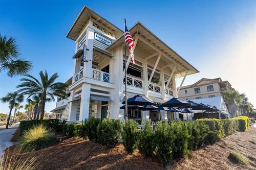 Gallery Image shunk_gulley_30a_beachfront_dining.jpg