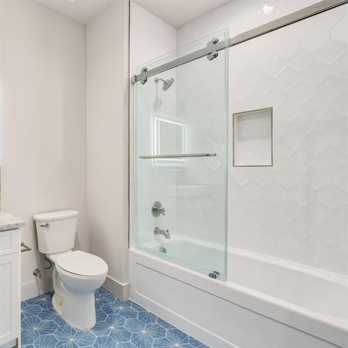 Gallery Image Deluna_Townhomes_Bathroom_2_SQ.jpg