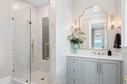 30A Azure | Bathroom 