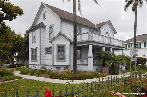Gallery Image buenaparkhsbuilding.jpg
