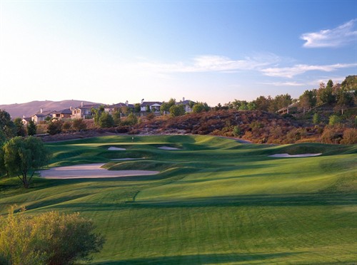 Gallery Image Black-Gold-hole-3-Josh-Hunhoff.jpg