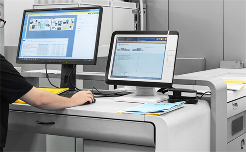 Universal Mailworks has off-set and digital printing options for businesses, non-profits and organizations.