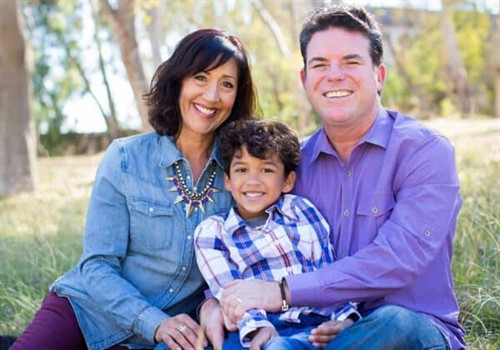 John and Yvette Medina Founders of John Medina Buys Houses