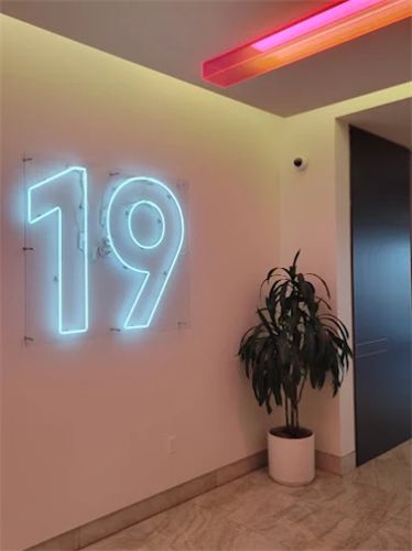 Gallery Image 19floor.png