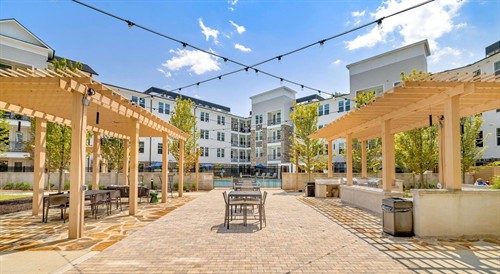 Gallery Image patio.jpg
