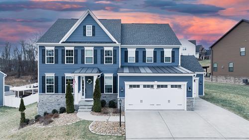 Exterior - 1744 Stevensan