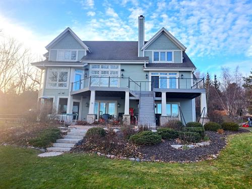 West Bend Remodel - Deckorators Composite Decking & Cable Railings West Bend Remodel - Deckorators Composite Decking & Cable Railings