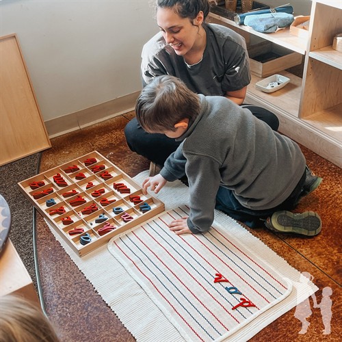 Individualized, one-on-one lessons with the educator (guide) nurtures curiosity and exploration