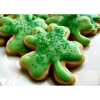 St. Patrick's Day cookie decorating at Square Canvas