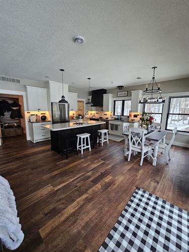 Gallery Image IMG_7707.jpg