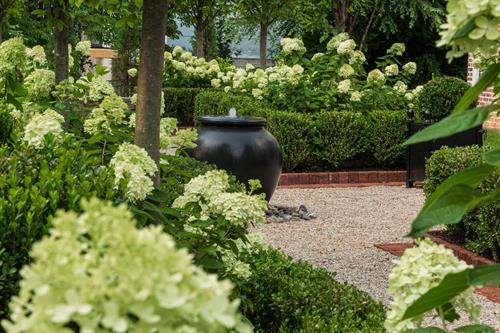 Gallery Image Searle_Close_up.jpg