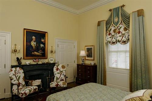 This bedroom was designed for a Revolutionary War historic society, the Society of the Cincinnati, and won an award in 2014.