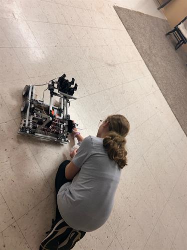 Student Inspecting Robot for Practice Drive