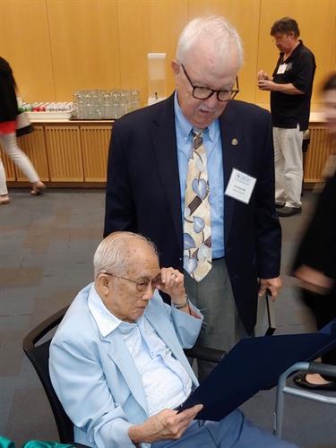 Leonardo Viril, MD (seated), the founding Medical Director of the Orear Institute for Post-Graduate Studies and past Medical Director Larry Rues, MD.