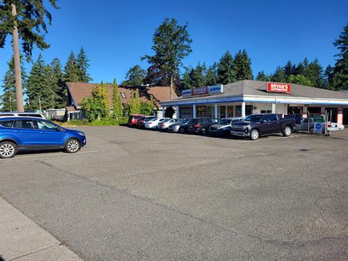 Gallery Image Bryans_Front_Lot_Pic.jpg