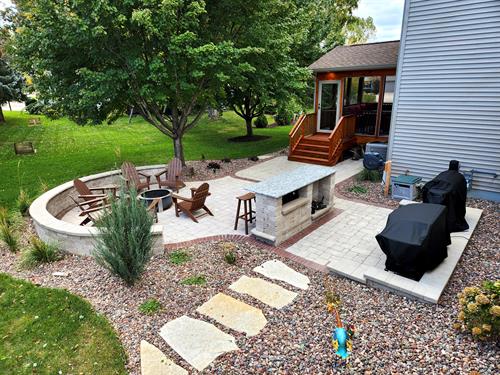 Outdoor Kitchen, Pavers, Flagstone