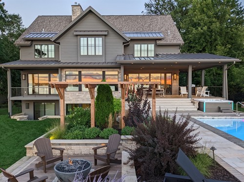 Gallery Image CapitolViewVeranda19.jpg