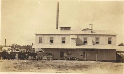 Burton Farmers Gin in 1914 postcard