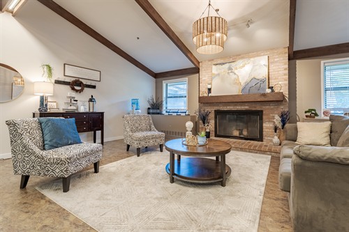 Gallery Image KV_Lobby_2.jpg