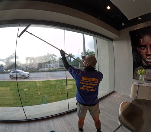 Residential window cleaning Pinecrest / Coral Gables