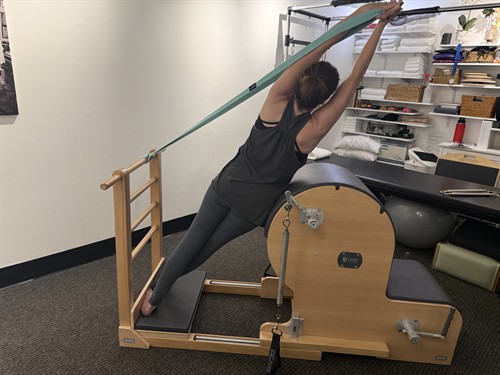 Side lift exercises develop lateral trunk strength, balance & controlled movement against gravity.