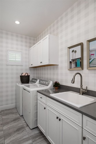 Gallery Image 2-web-or-mls-851A2610.jpg