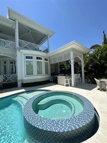 Gallery Image Anna_Maria_Island_Seamless_Gutters_2.jpg