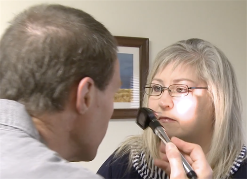 Checking parents eye Checking parents eye