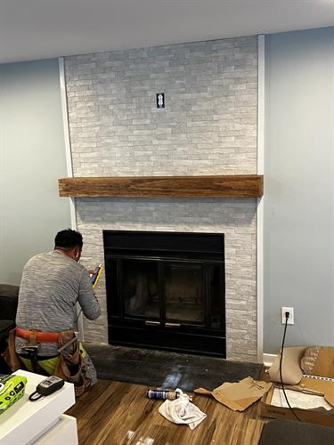 Halley - Fireplace wall