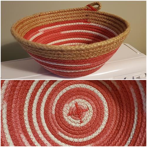 Gallery Image red_white_and_jute.jpg