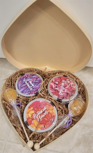 Lavender, Rose Petals & Hibiscus Tea (Gift Box)
