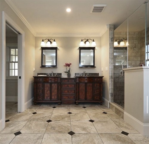 Gallery Image Bathroom_(3).jpg
